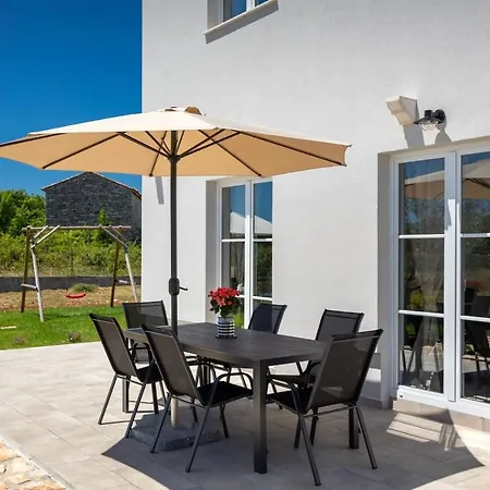 Modern Casa Stefani With Pool In Buje 빌라 *