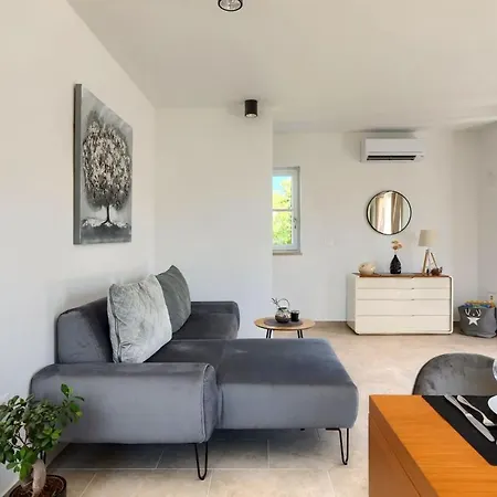 빌라 Modern Casa Stefani With Pool In Buje *