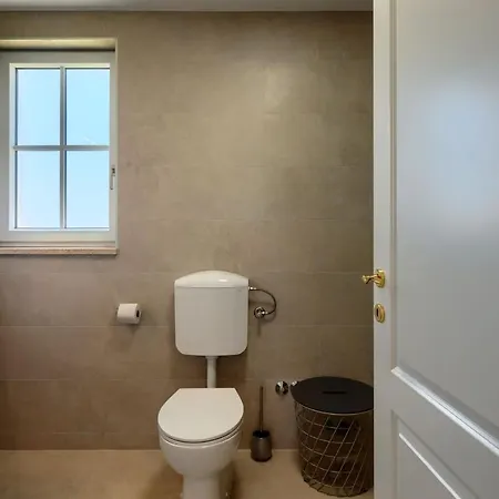 빌라 Modern Casa Stefani With Pool In Buje