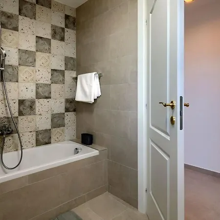 빌라 Modern Casa Stefani With Pool In Buje Kaštel