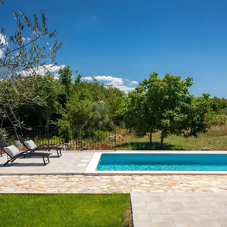 Modern Casa Stefani With Pool In Buje Villa *